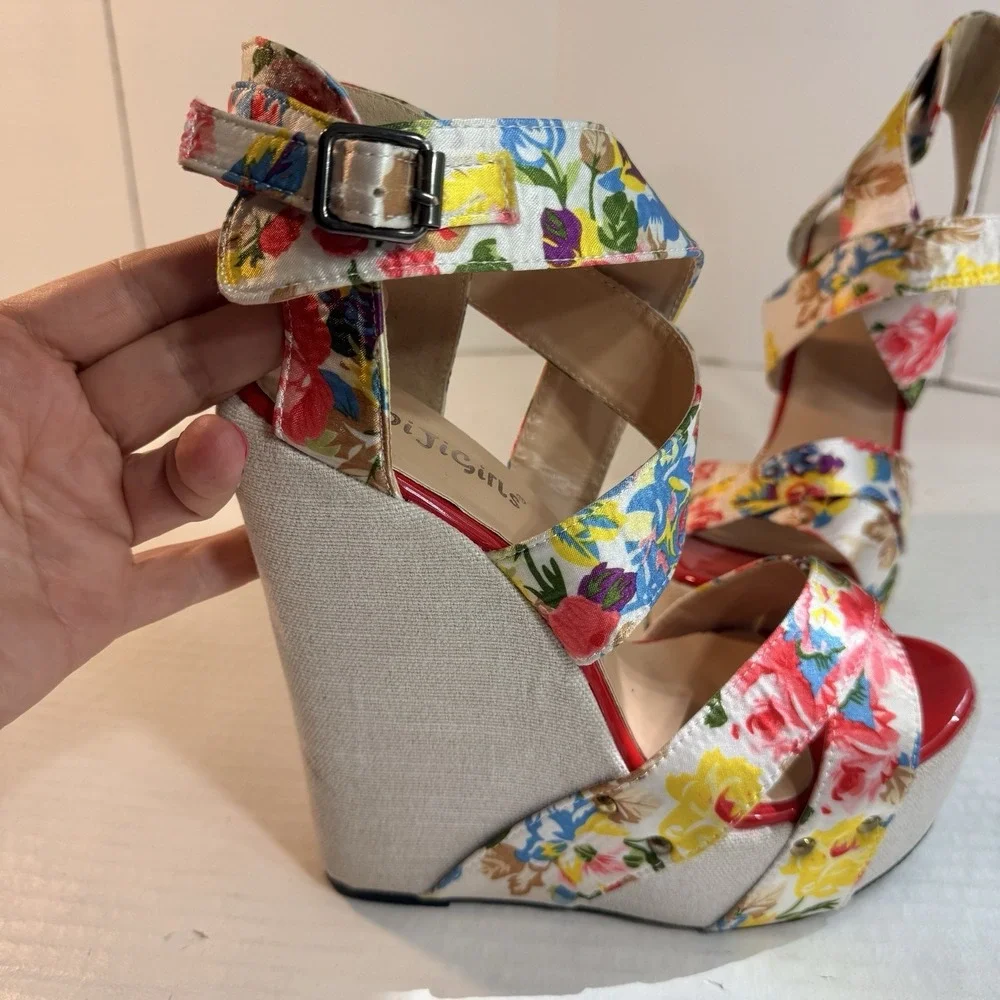 Women's Size 41 Sandals Platform Wedges Floral Print Satin Buckle Straps Ladies